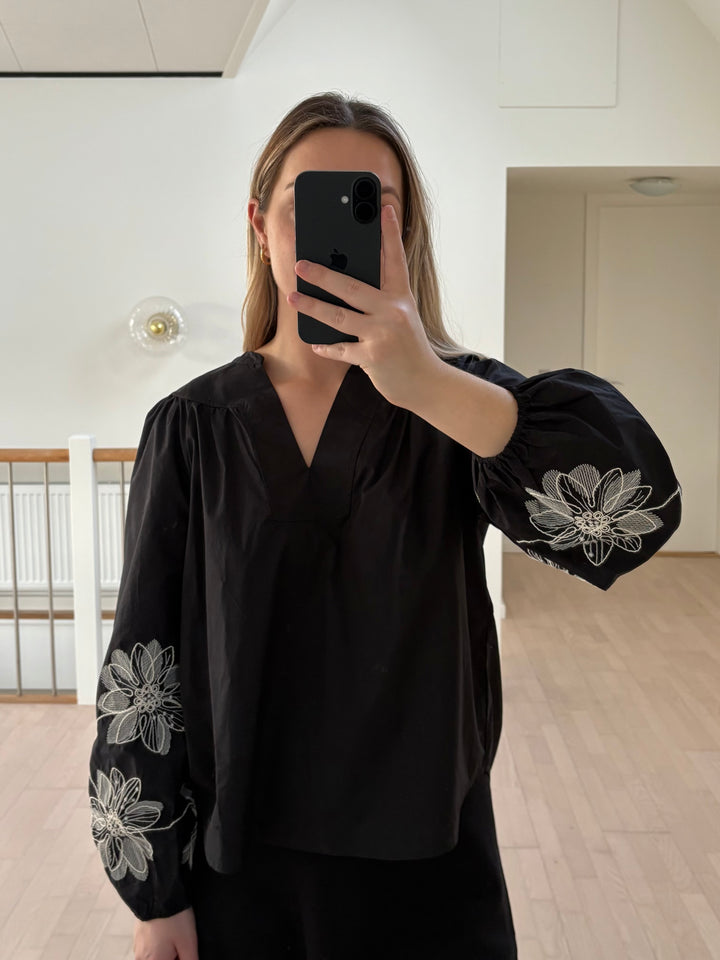 OBJMERLE HOPE L/S RE V-NECK TOP