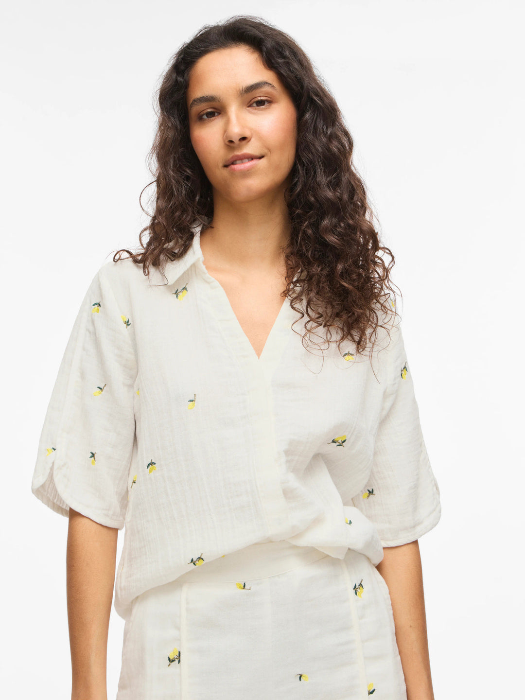 VI BRODERA 2/4 LEMON EMB SHIRT