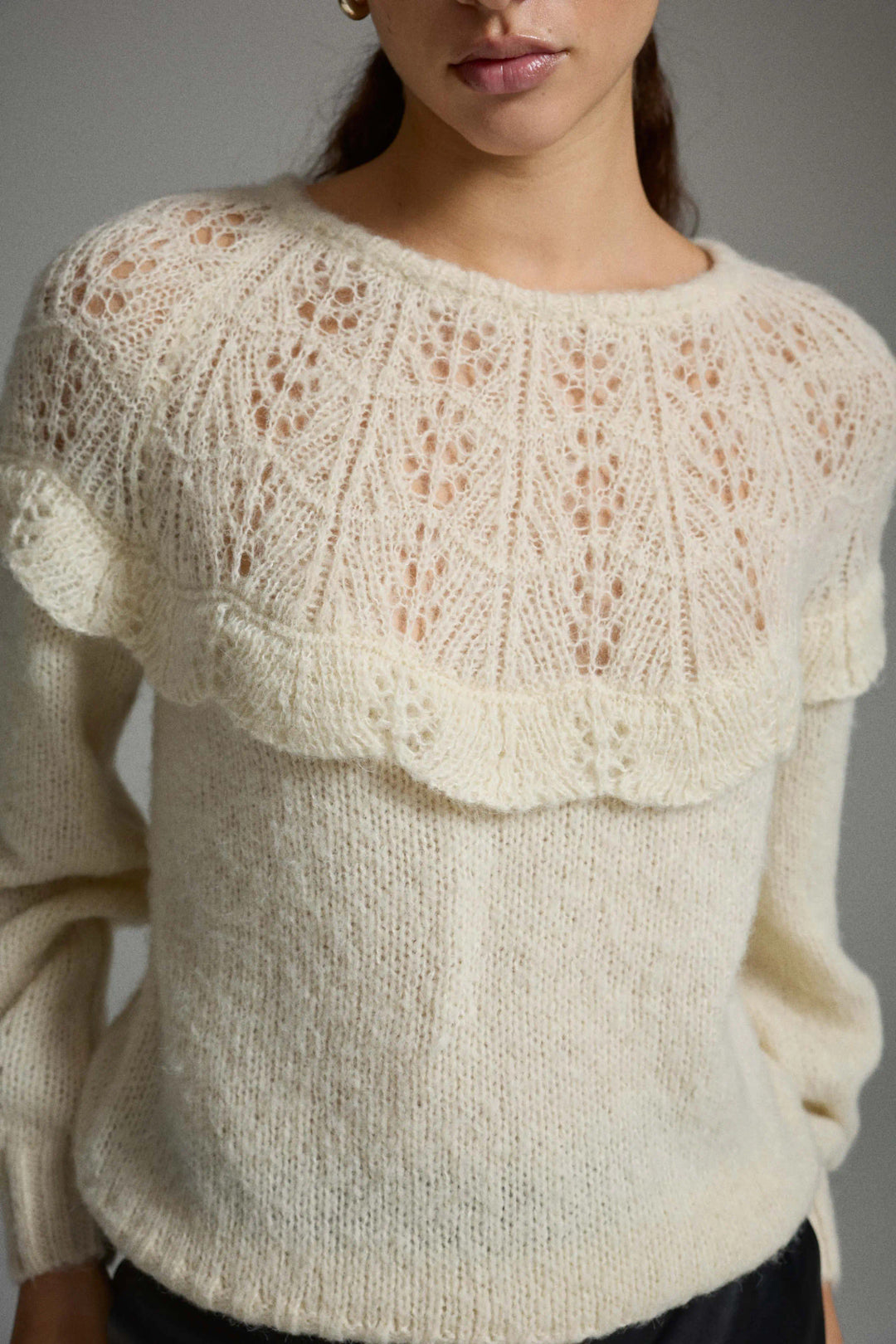 VI MOYANO O-NECK L/S KNIT TOP