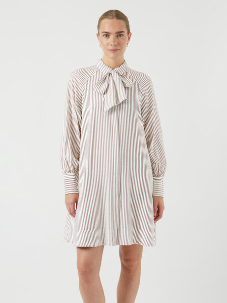 YAS Pil Bow Shirt