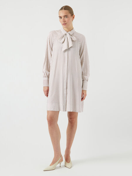 YAS Pil Bow Shirt