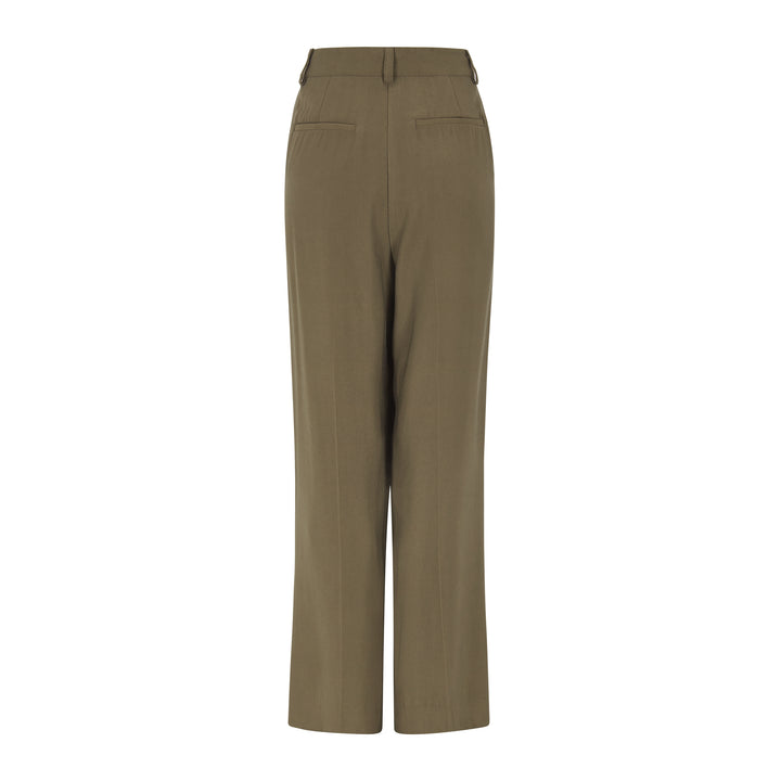 SR Henna Pant