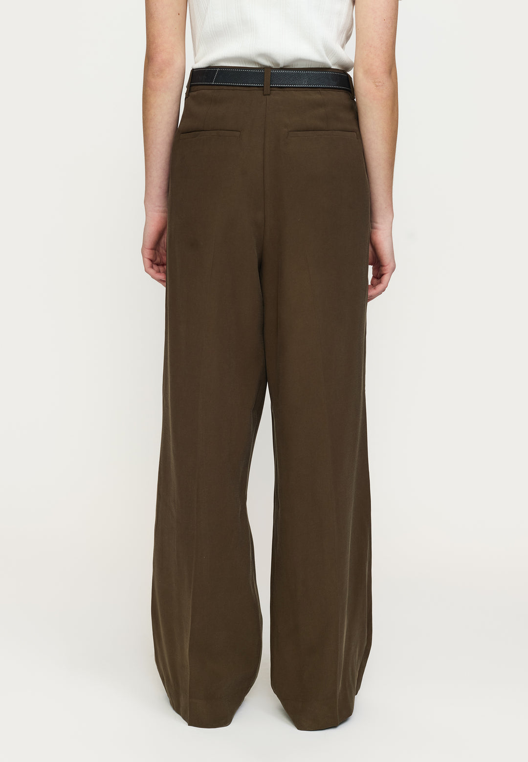 SR Henna Pant