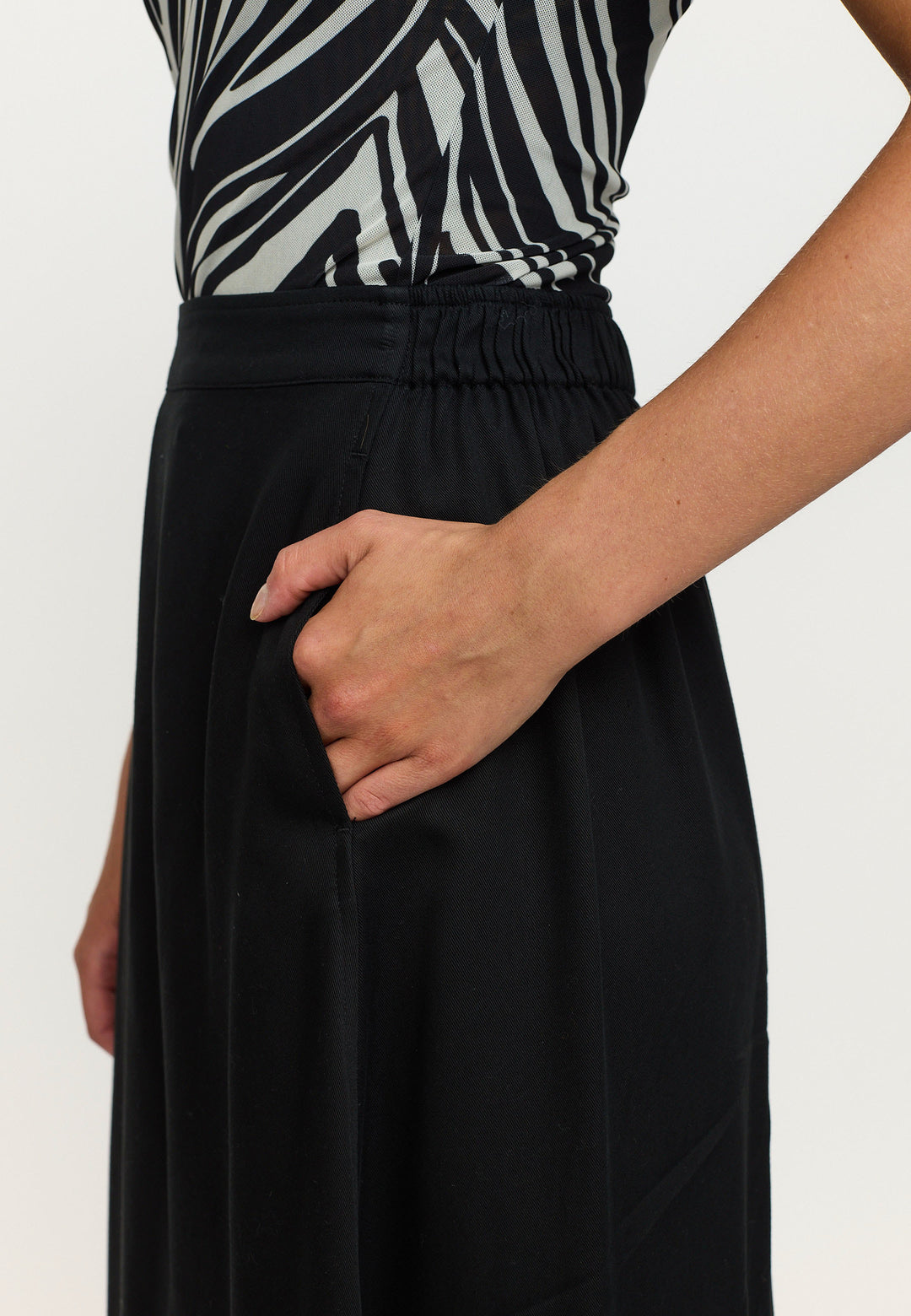 SR Stormy Midi Skirt