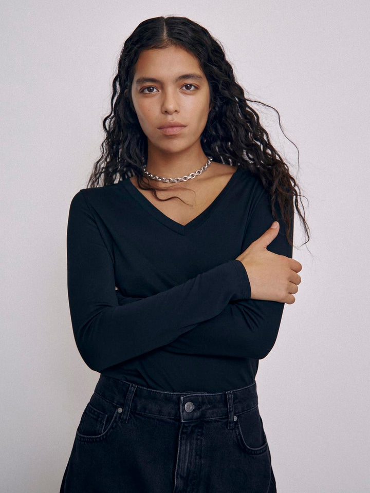 OB Annie Long sleeve V-neck