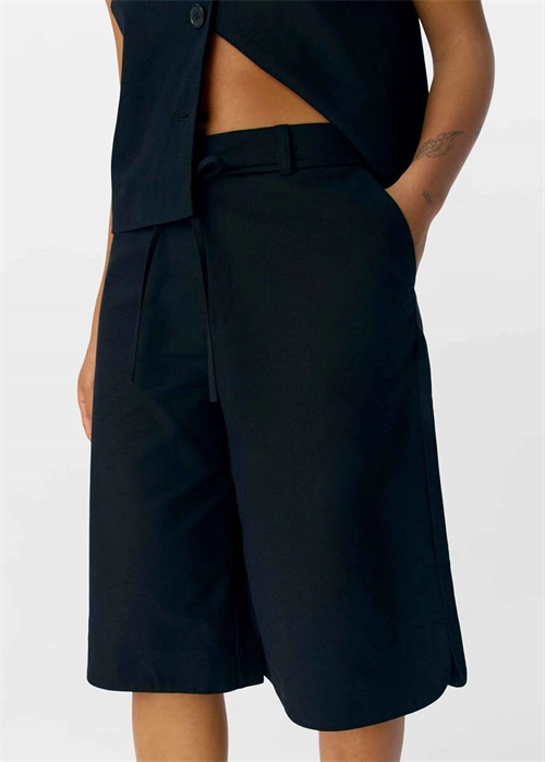 OB Aura MW Bermuda Shorts